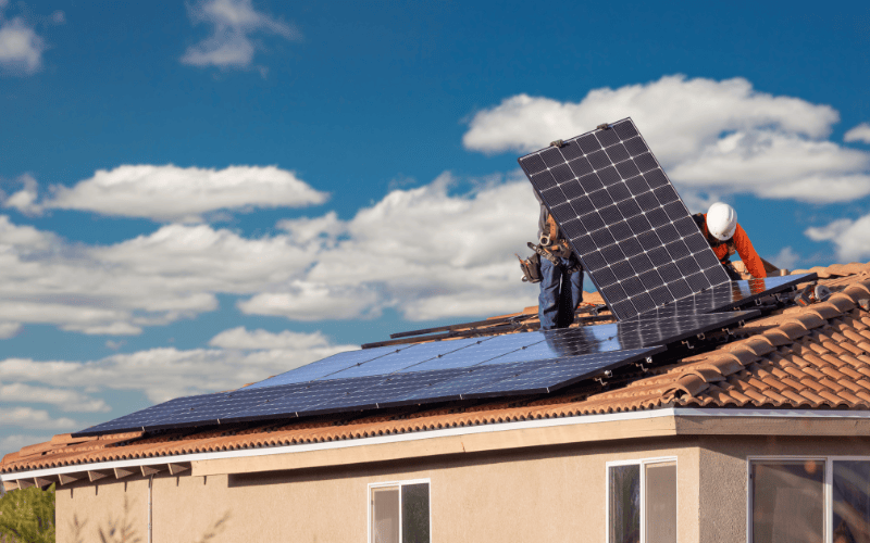 Aerotermia y autoconsumo energético: ¿Es posible combinarla con energía solar? ¿Qué es el autoconsumo energético?